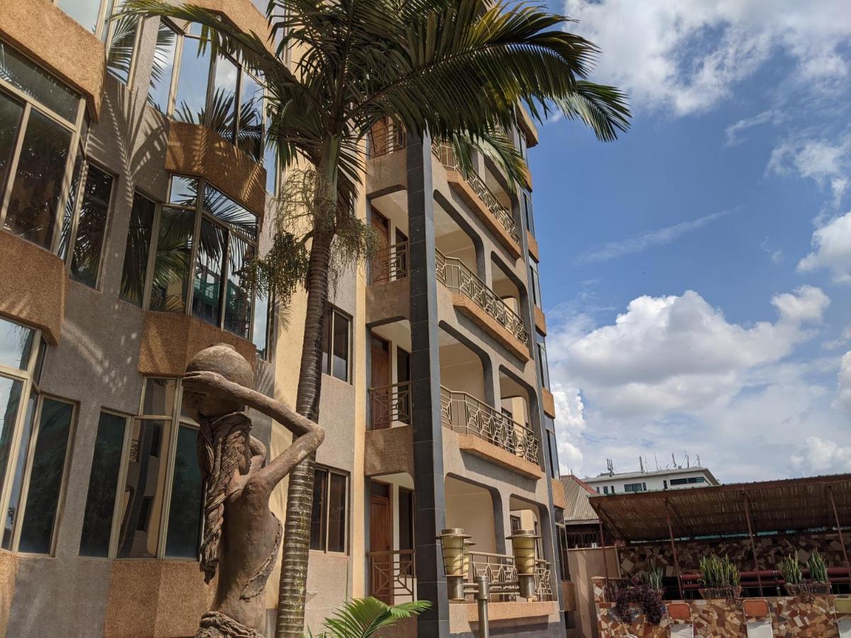 Prestige Hotel Suites 캄팔라 외부 사진